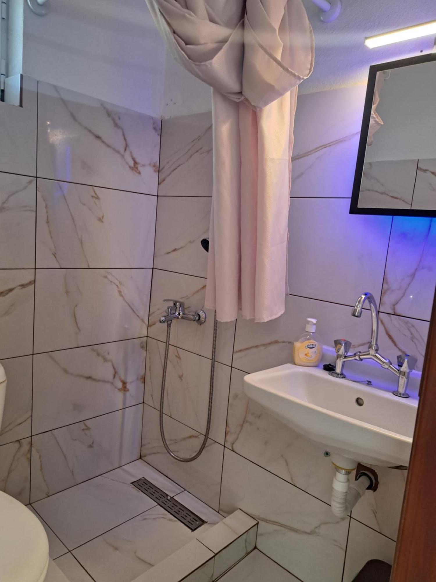Studios Mona Áyios Yeóryios Bagian luar foto